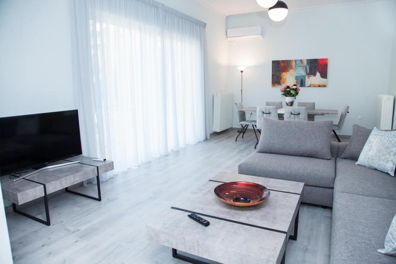 Sunny And Minimal Apt In Glyfada With 3 Bdrm Atina Dış mekan fotoğraf