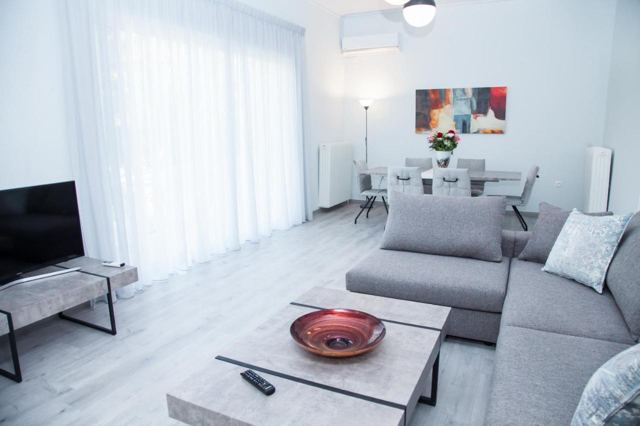 Sunny And Minimal Apt In Glyfada With 3 Bdrm Atina Dış mekan fotoğraf