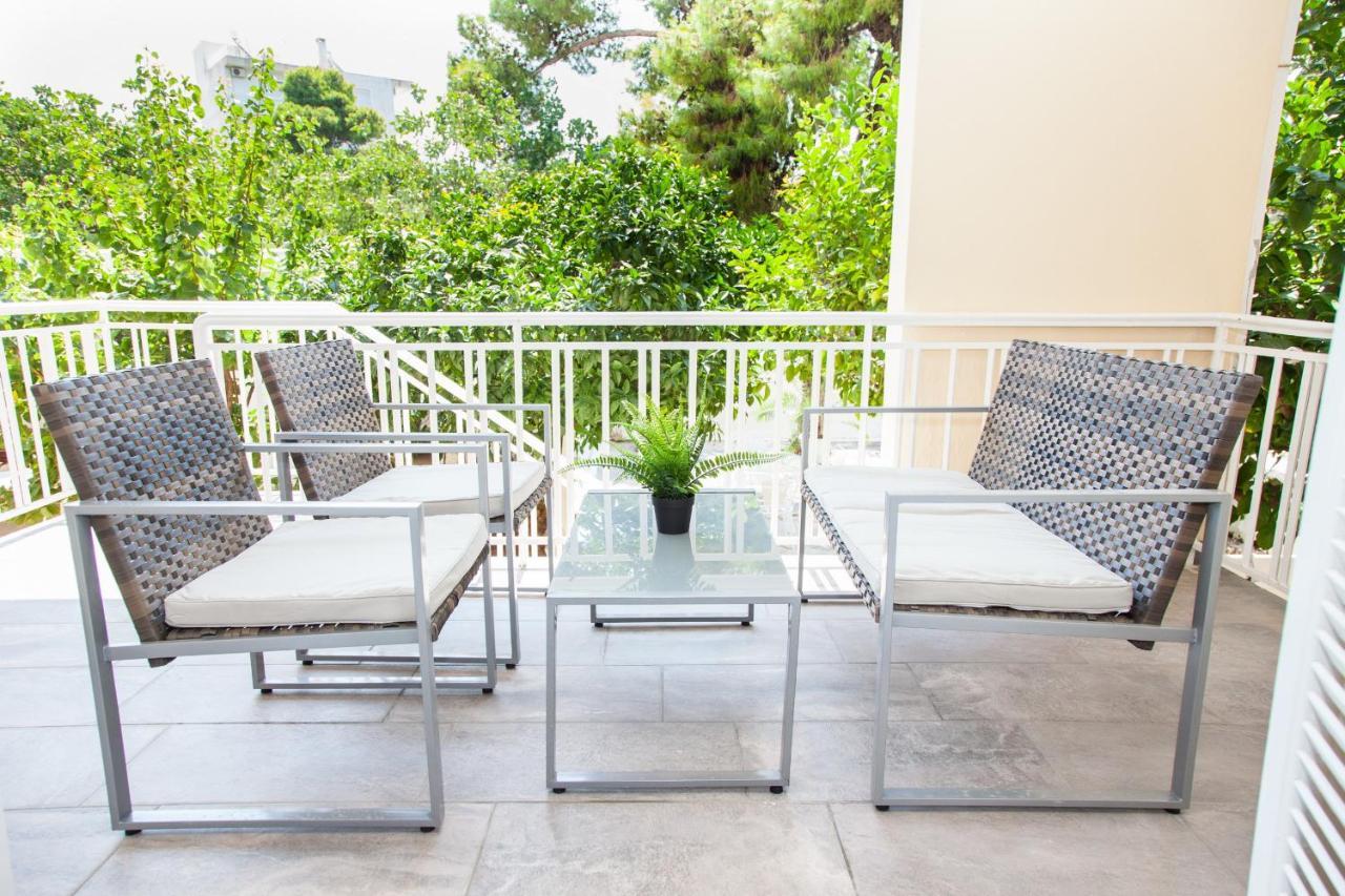Sunny And Minimal Apt In Glyfada With 3 Bdrm Atina Dış mekan fotoğraf